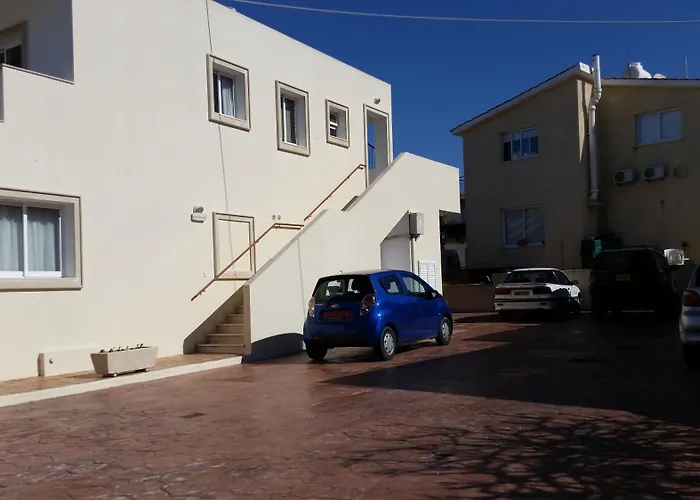 Pari Holiday Studio * Paphos