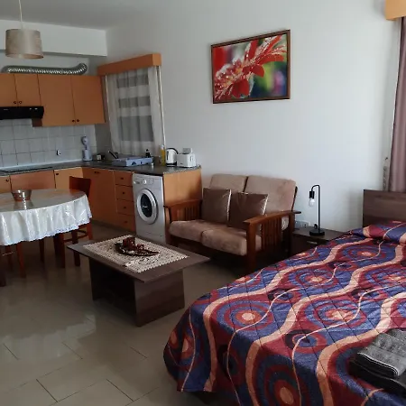 アパート Pari's Apartments-paphos