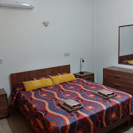 Apartment Pari