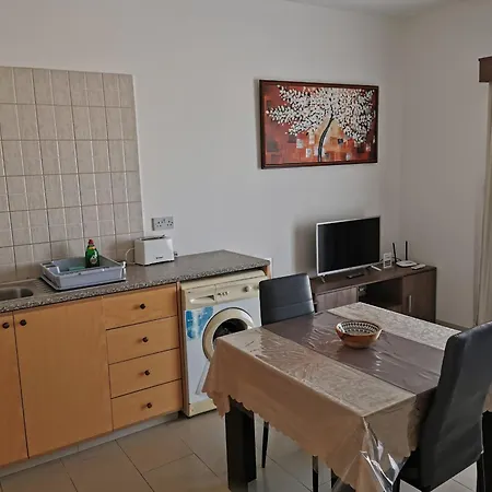 アパート Pari's Apartments-paphos