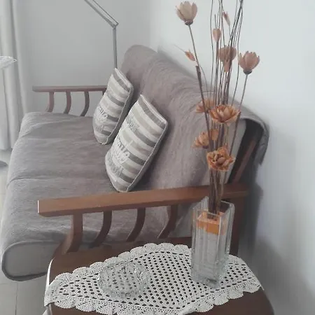 Pari's Apartments-paphos アパート *
